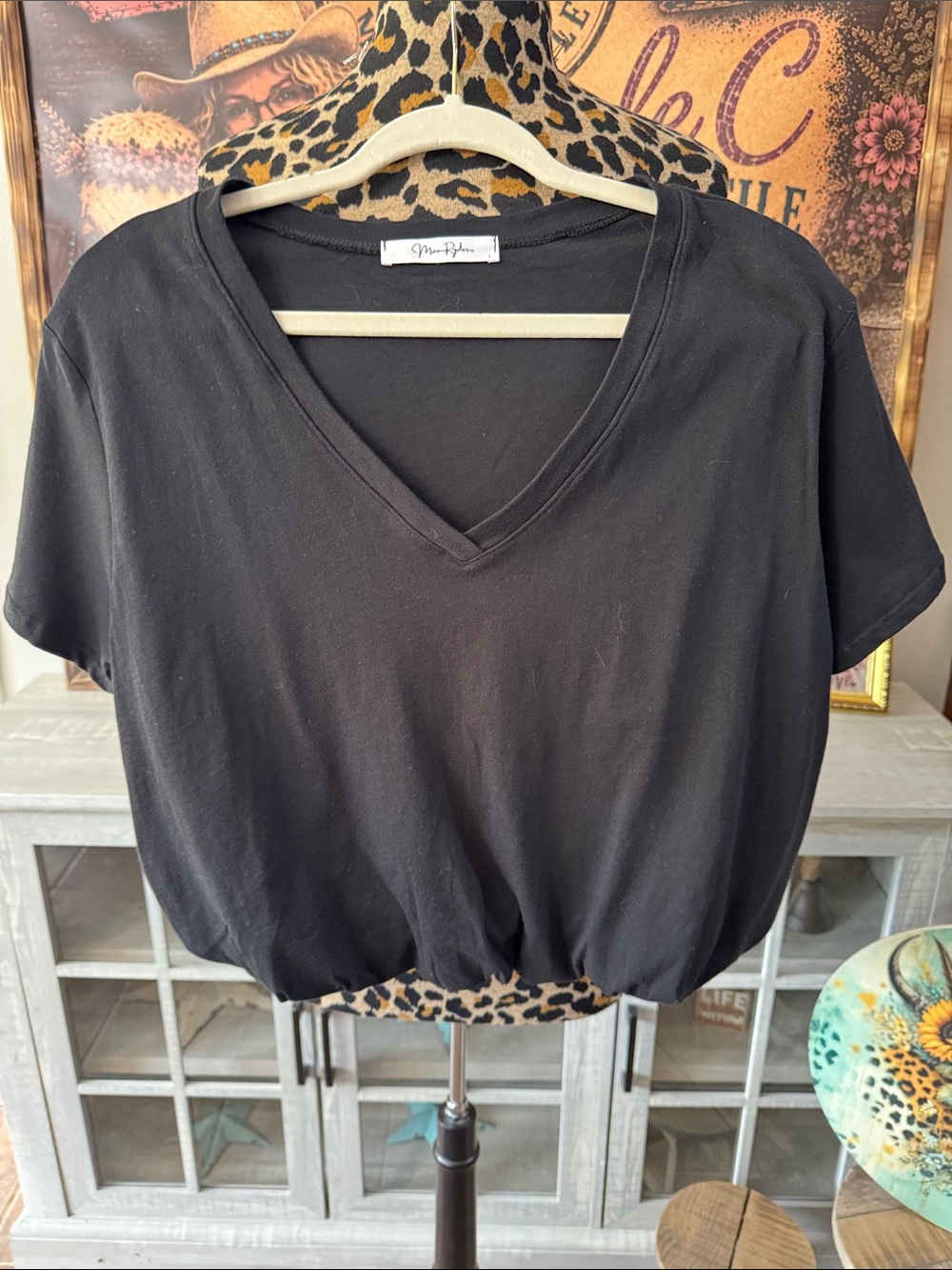 Moon Ryder Cropped Bubble Black V-Neck Short Sleeve Top Sz Large